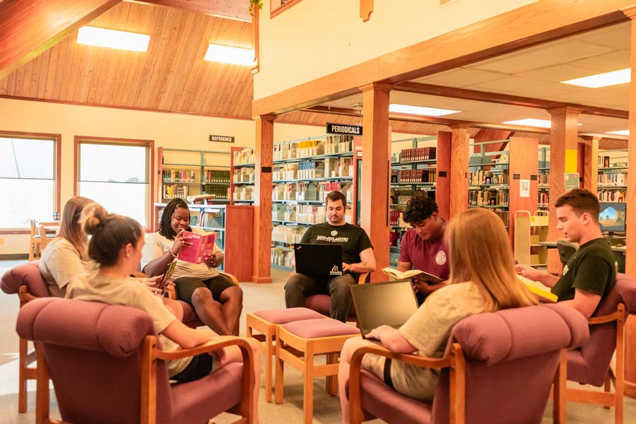 macu-students-reading-watson-griffith-library-gallery-2024